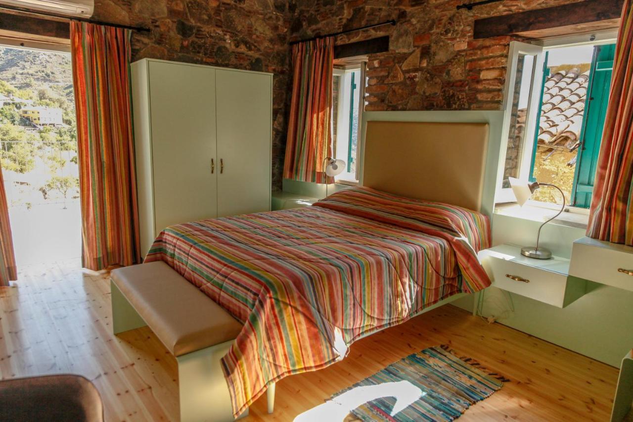Farmakas Living Guest House Exterior foto