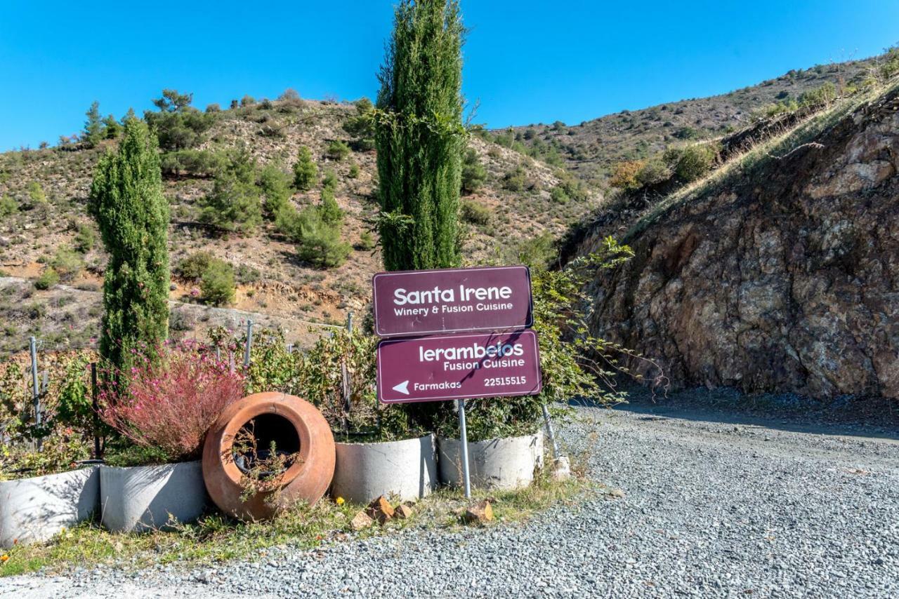 Farmakas Living Guest House Exterior foto