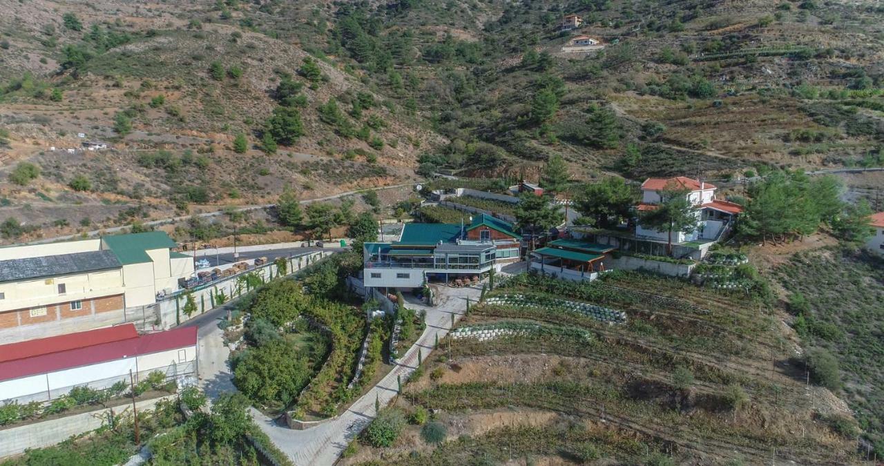 Farmakas Living Guest House Exterior foto