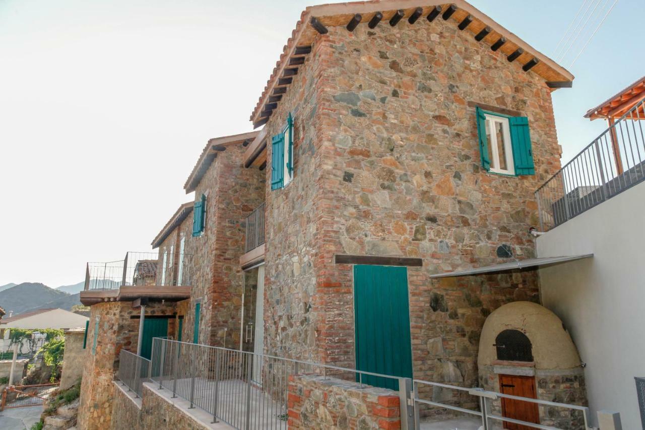 Farmakas Living Guest House Exterior foto