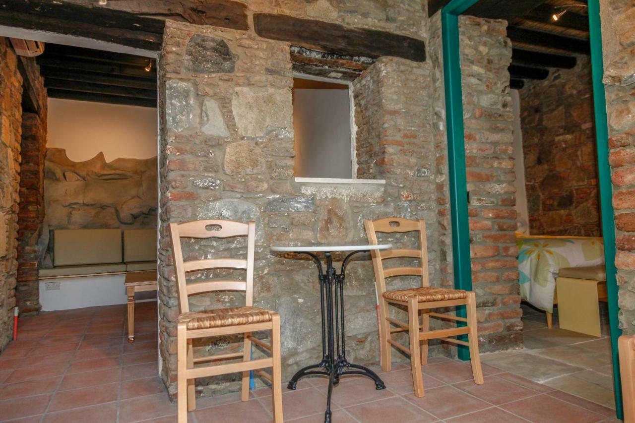 Farmakas Living Guest House Exterior foto
