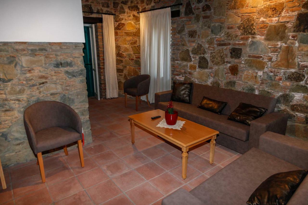 Farmakas Living Guest House Exterior foto