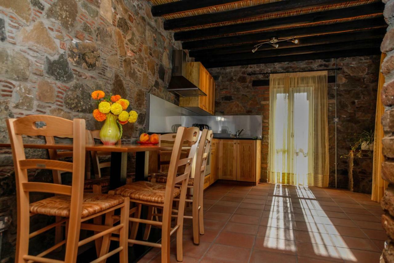 Farmakas Living Guest House Exterior foto